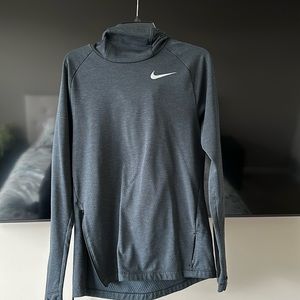 Nike Pull Over workout sweatshirt, Men’s size Small.  100% authentic Nike.